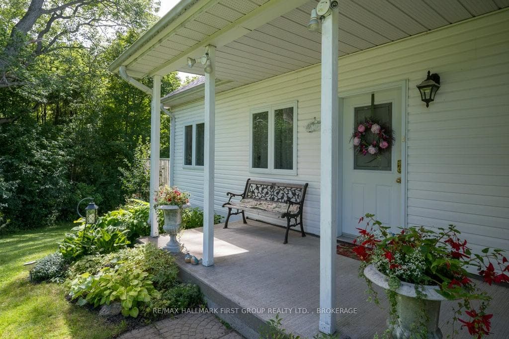 1331 Victoria Road photo 12