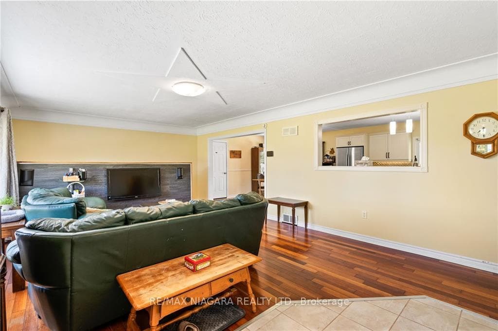 462 Lyons Creek Road photo 6