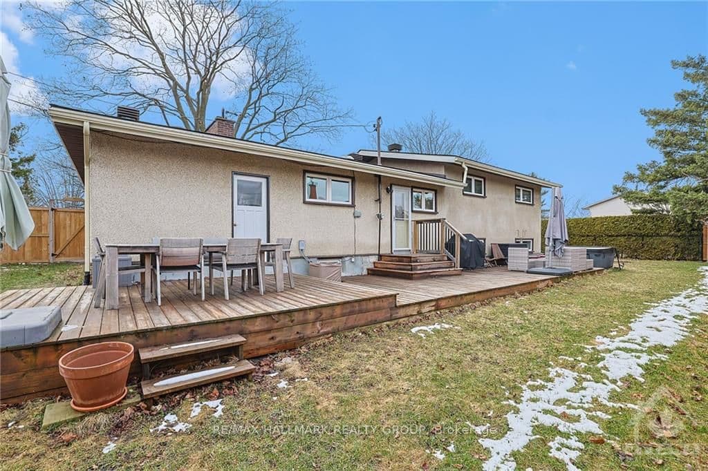 15 ULLSWATER Drive photo 26