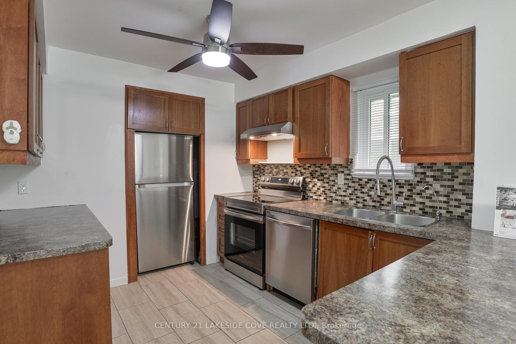 4 Paradise Boulevard Unit 5 photo 10