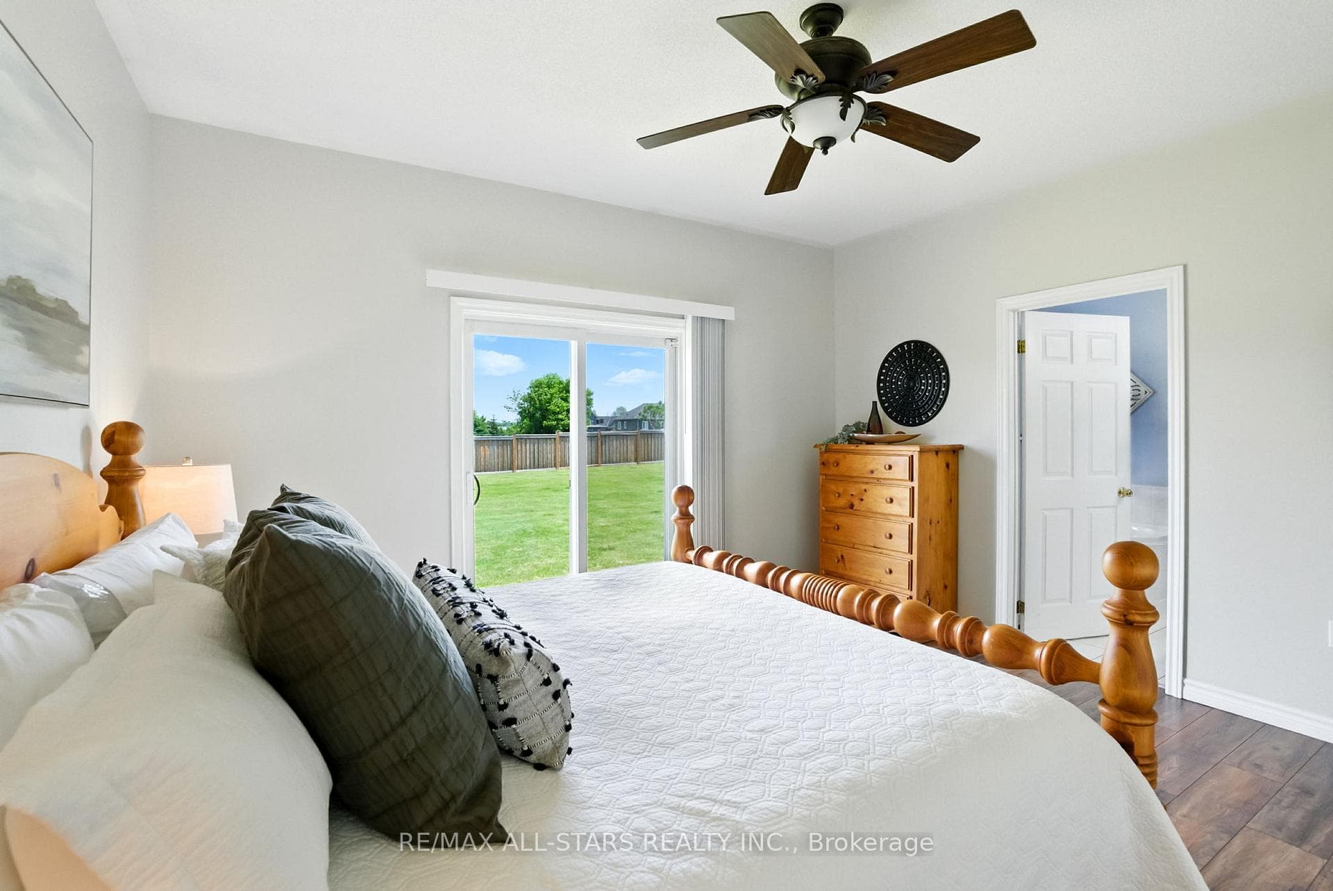 28 Bagshaw Crescent photo 21