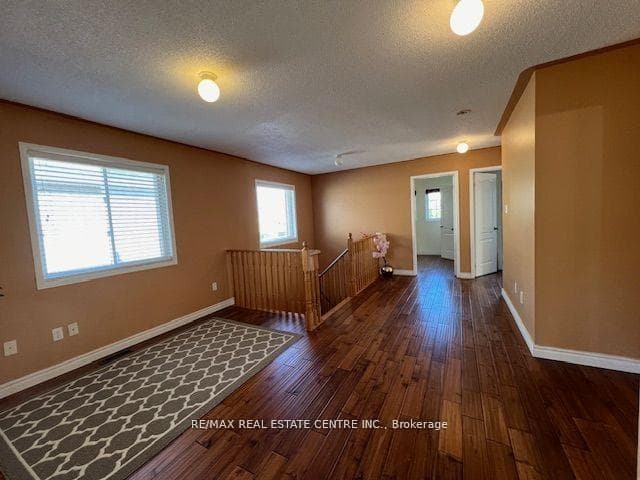 1063 Laurier Avenue photo 19