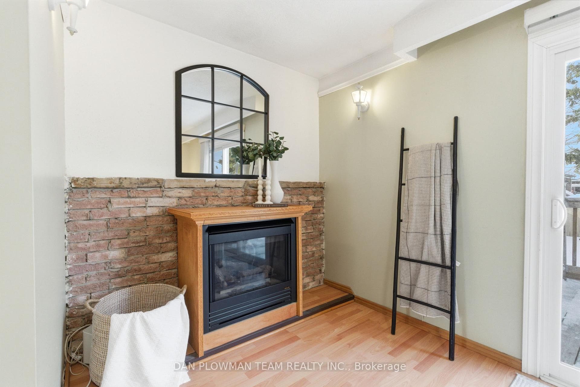 246 Conant Street photo 16