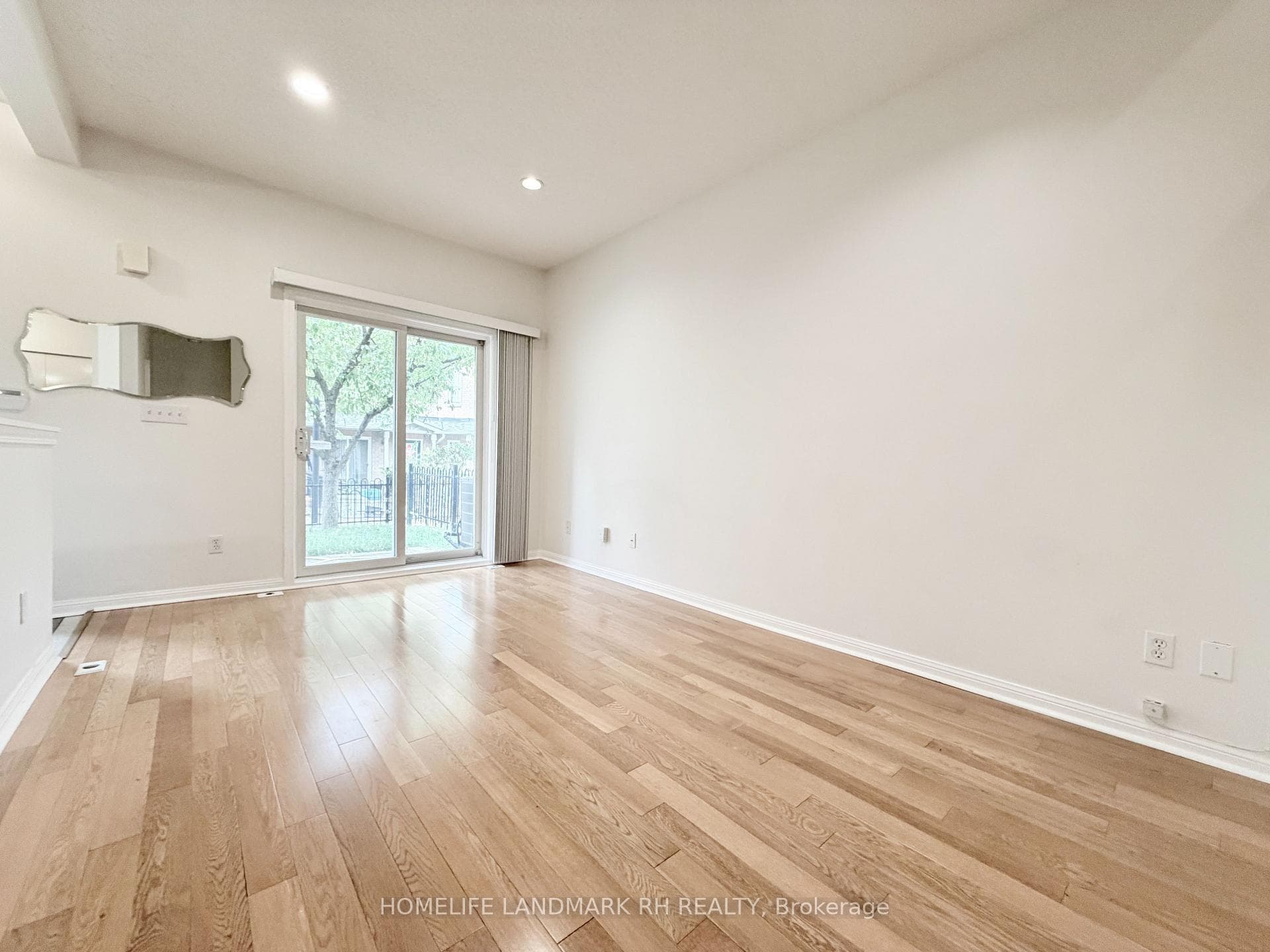 18 St Moritz Way Unit 2 photo 7