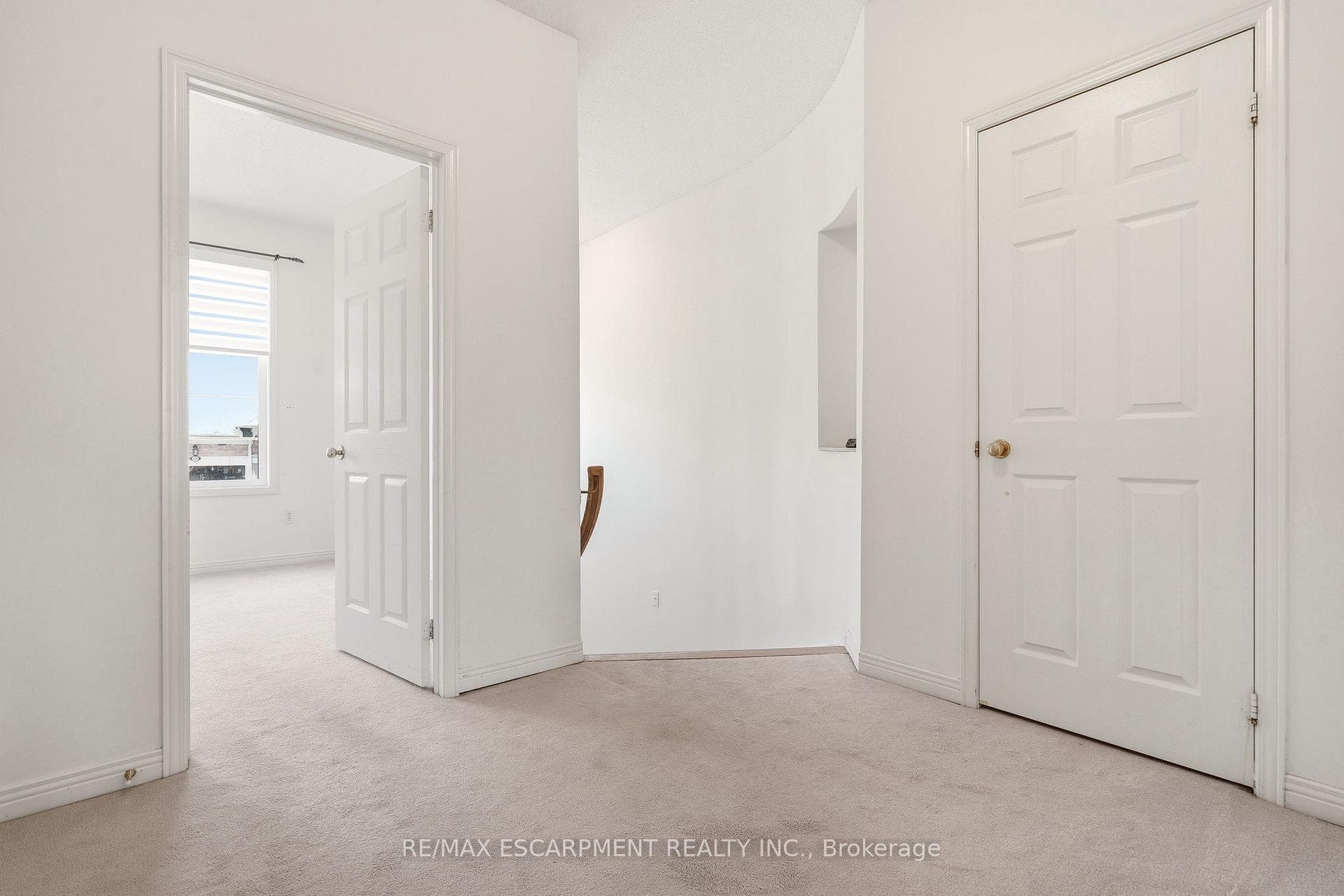 4400 MILLCROFT PARK Drive Unit 40 photo 4