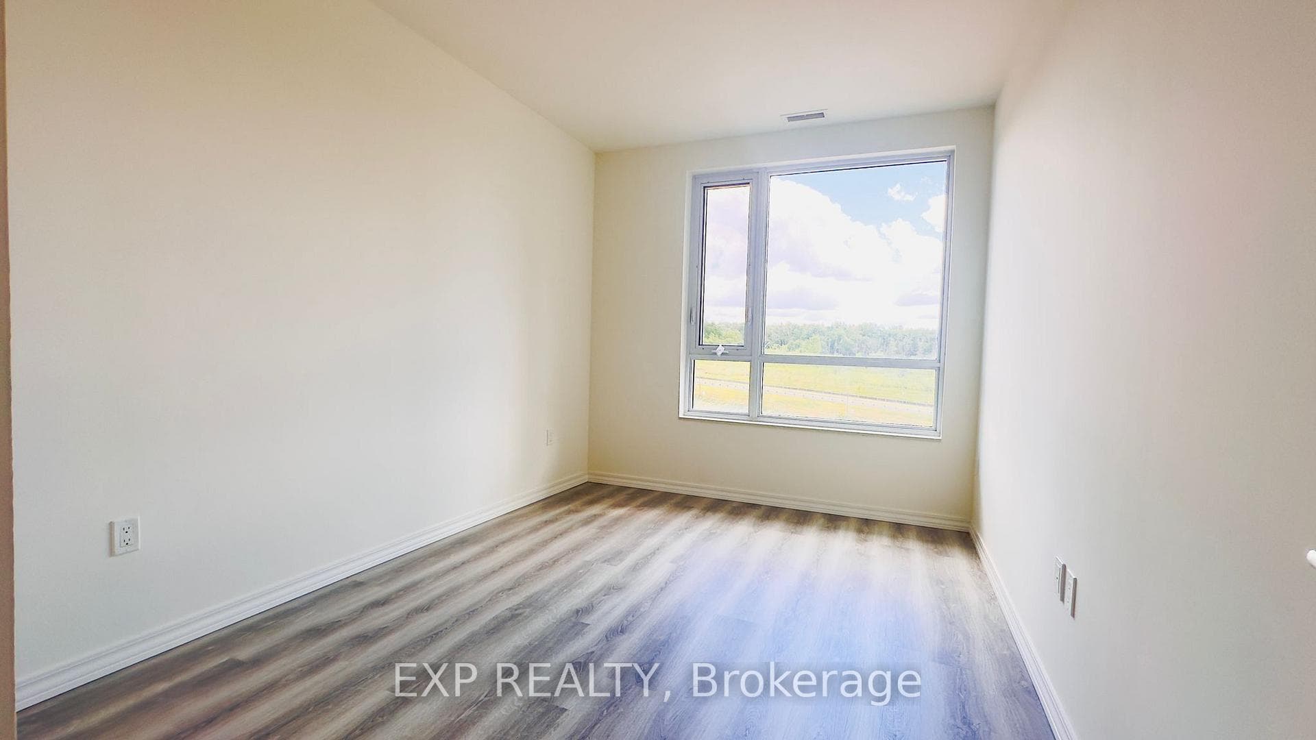181 ELMIRA Road Unit 610B photo 3