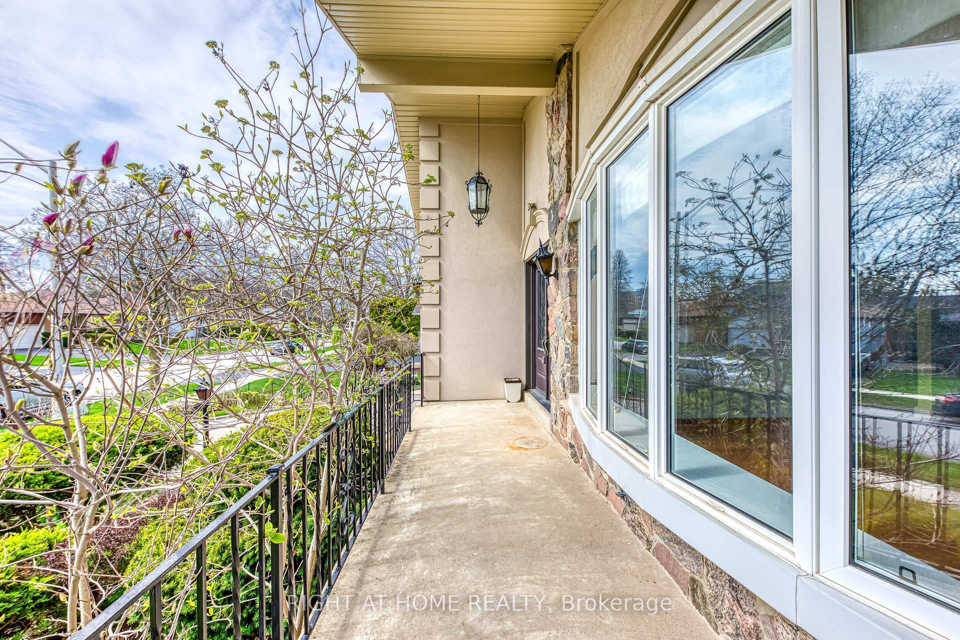 2125 Varency Drive Unit Upper photo 4