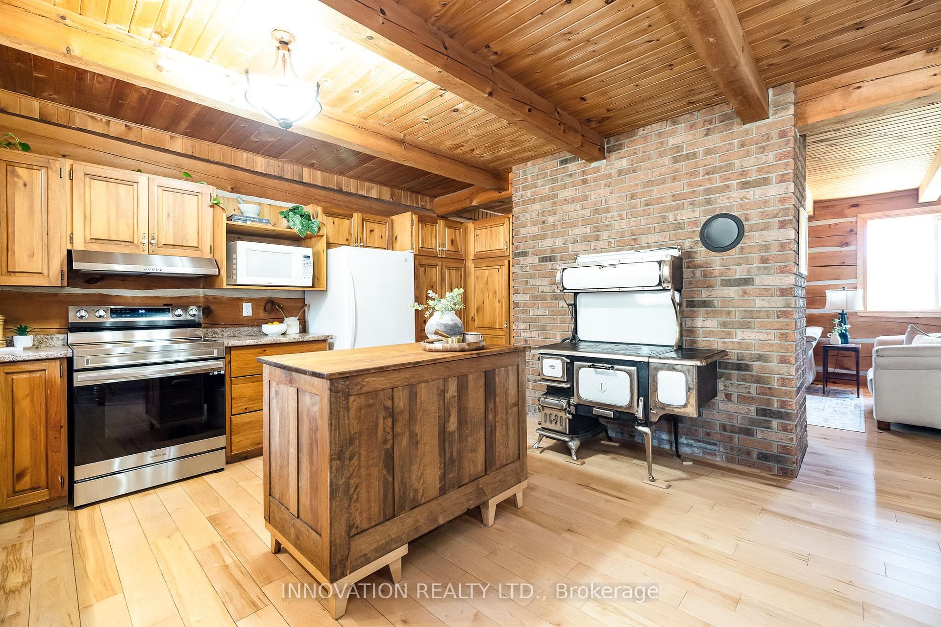 3019 Barlow Crescent photo 19