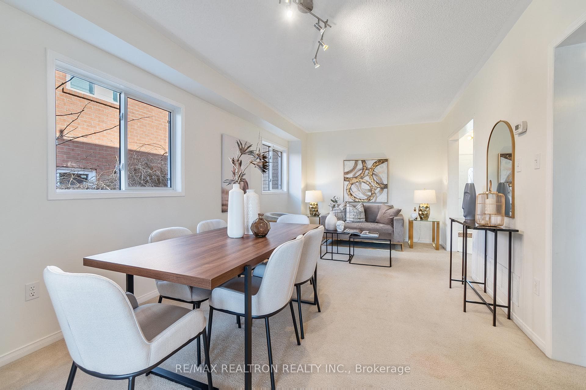 380 Bartholomew Drive photo 9