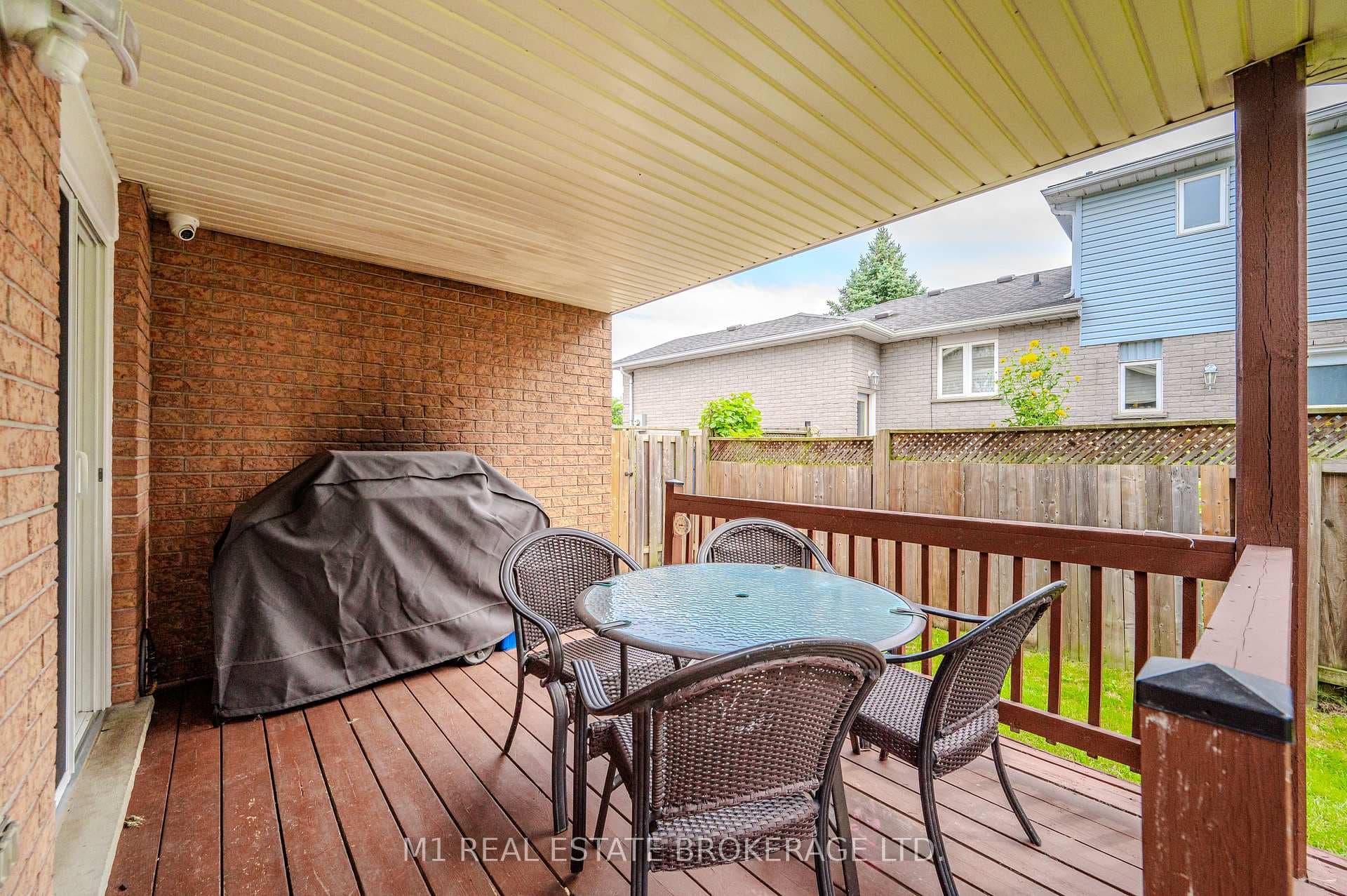 91 Thornhill Drive photo 27