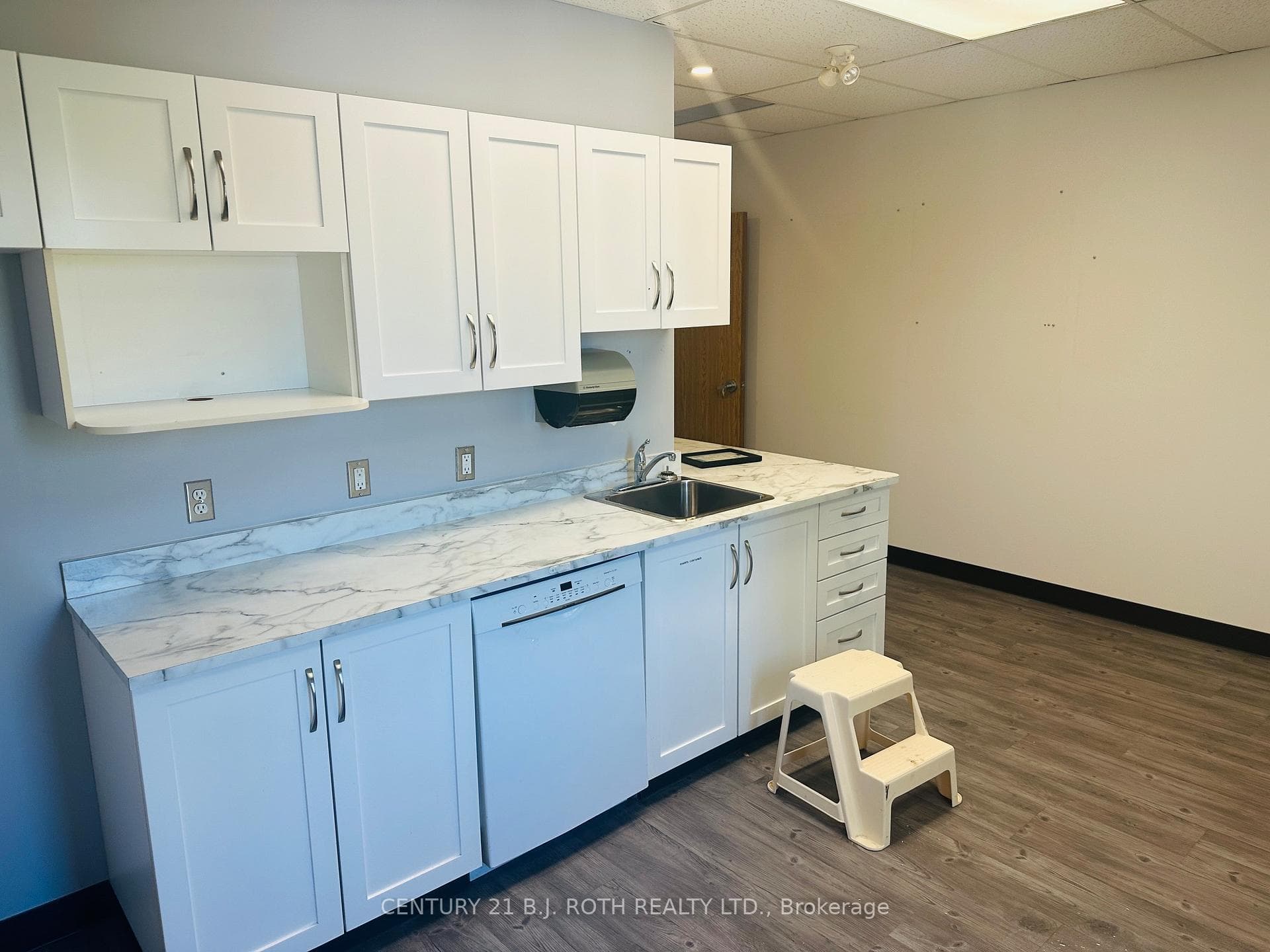 34 Simcoe Street Unit 301,302,303 photo 18