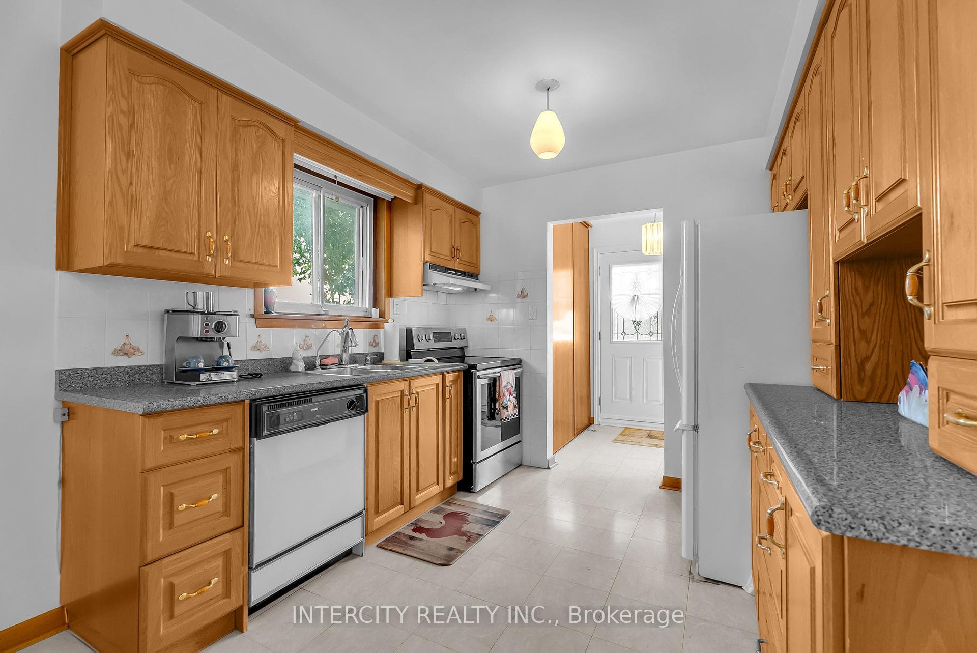 39 Rita Drive photo 15