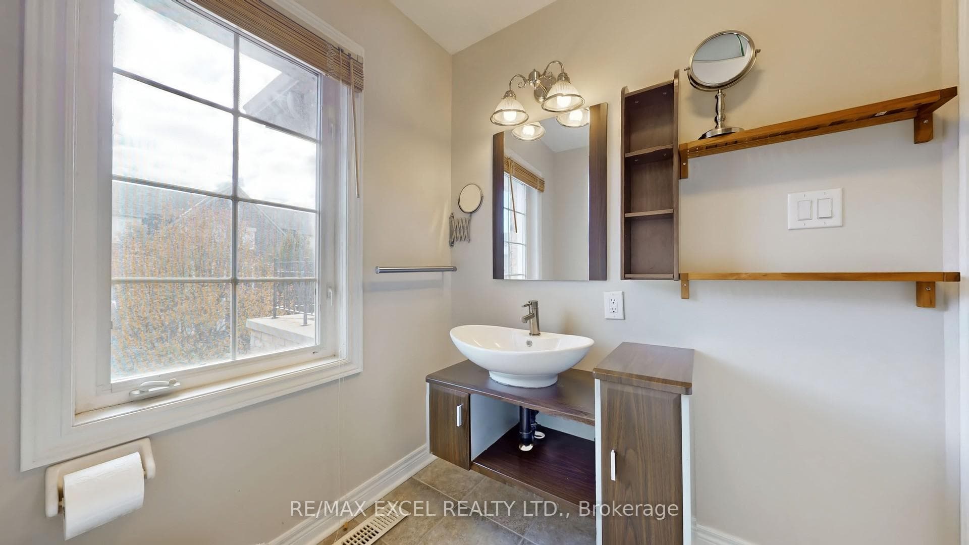 42 Walter Scott Crescent photo 22