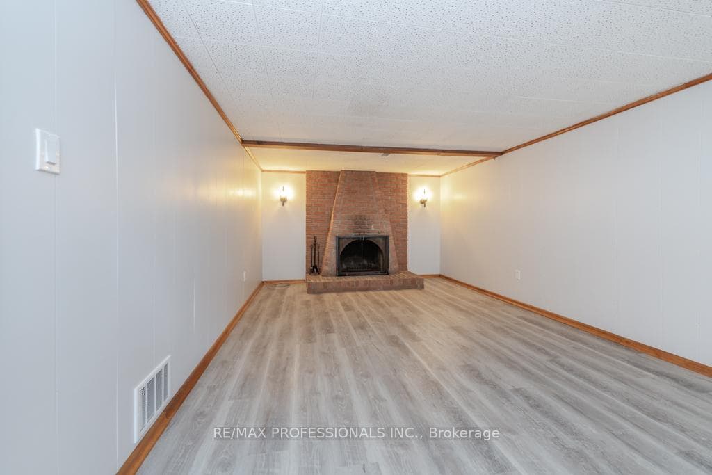 143 Treeview Drive photo 13
