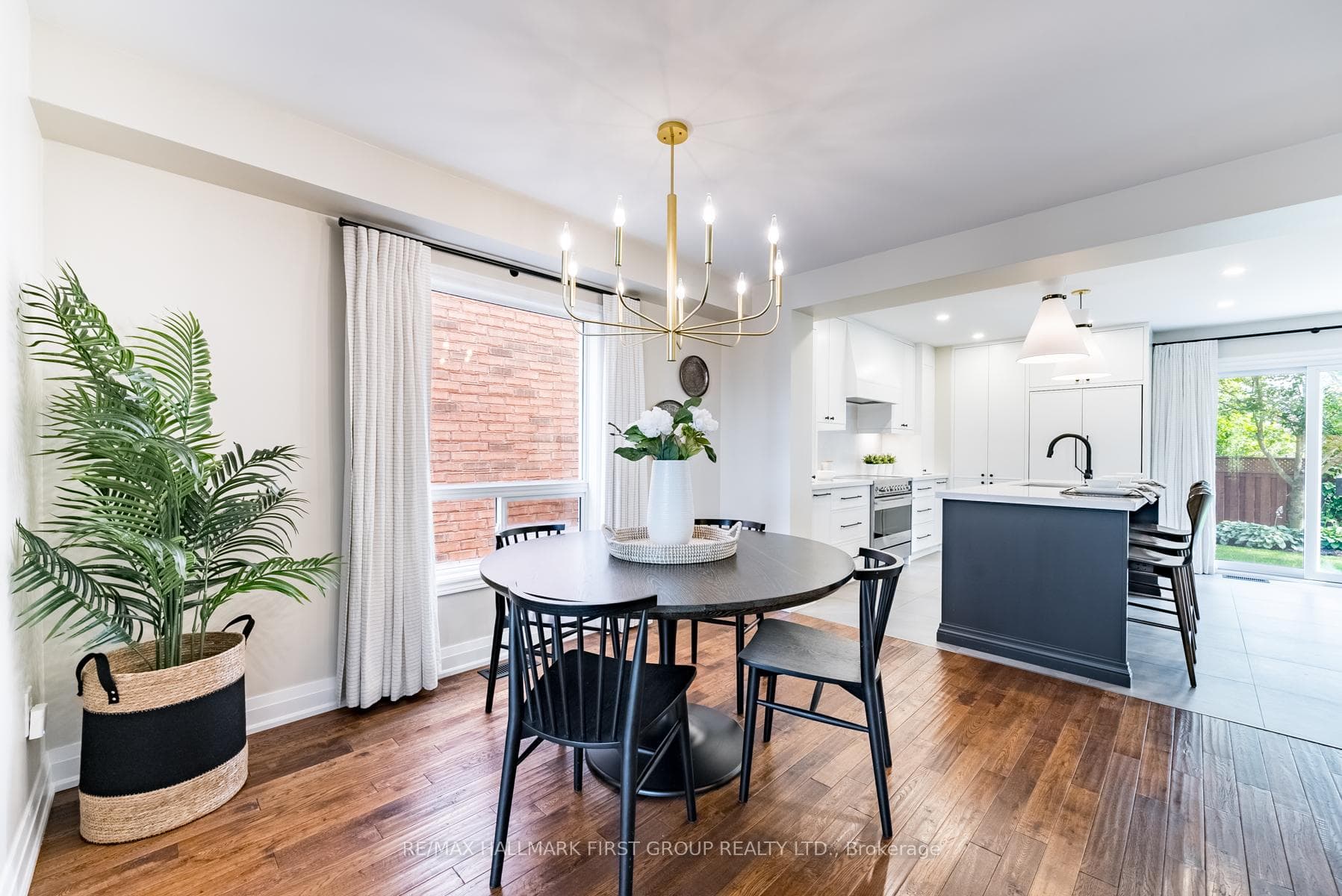 47 Warwick Avenue photo 5