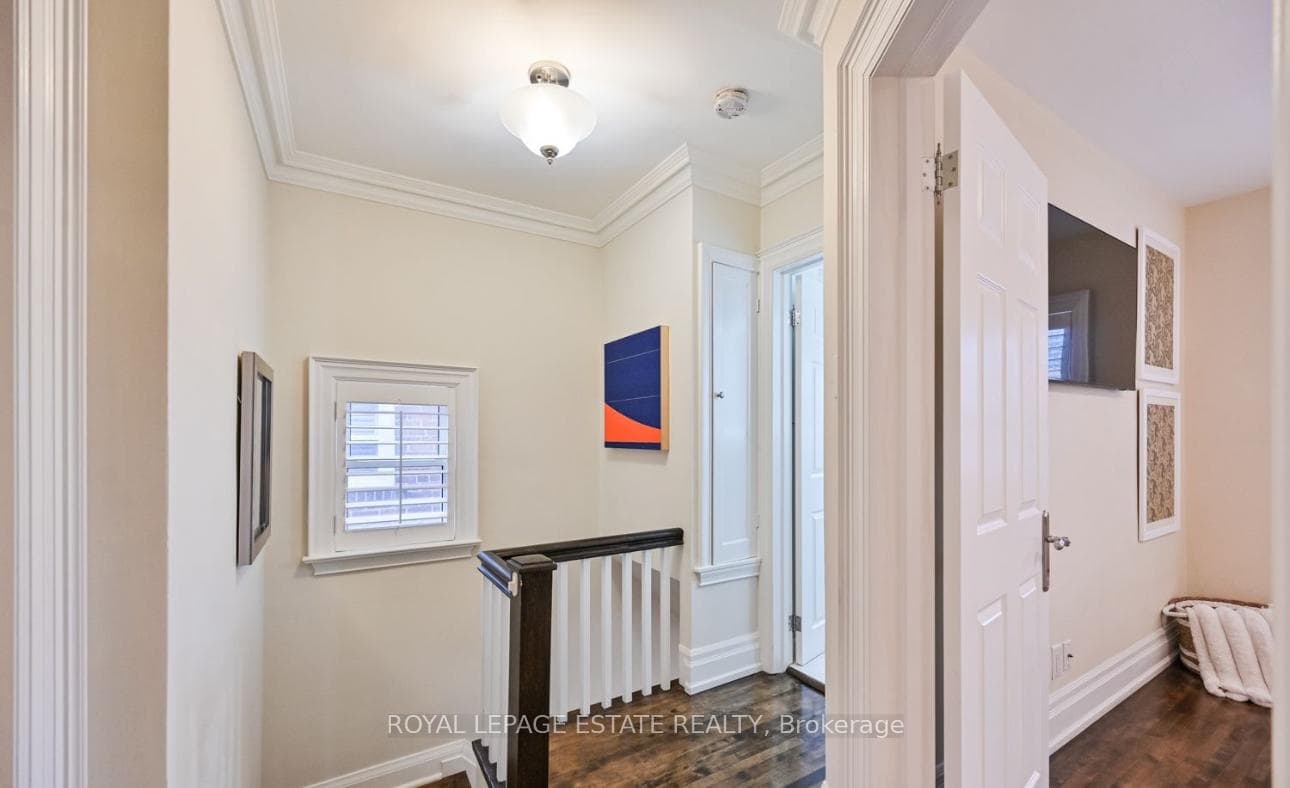 274 Laird Drive photo 15