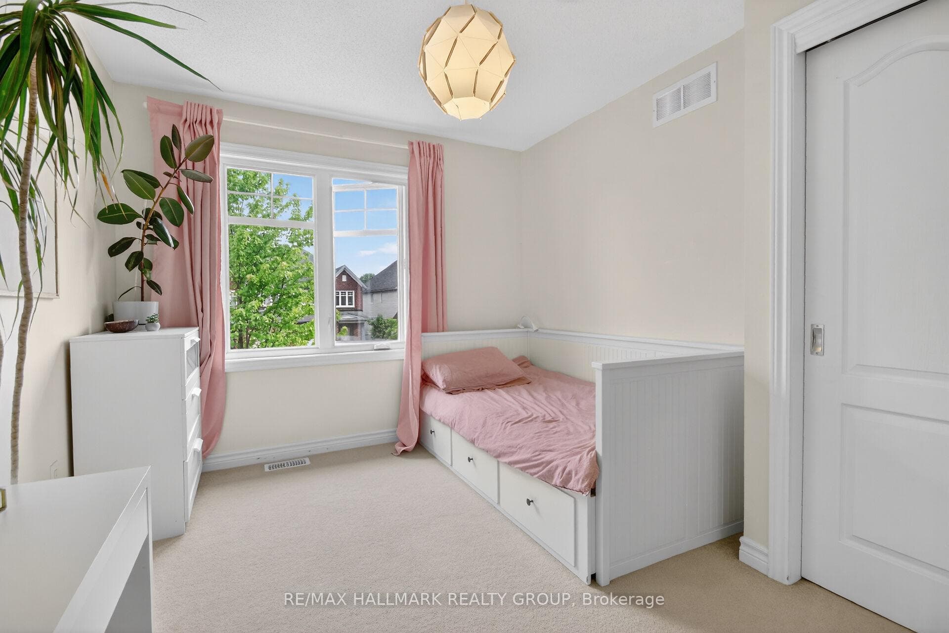 163 Highbury Park Drive photo 28
