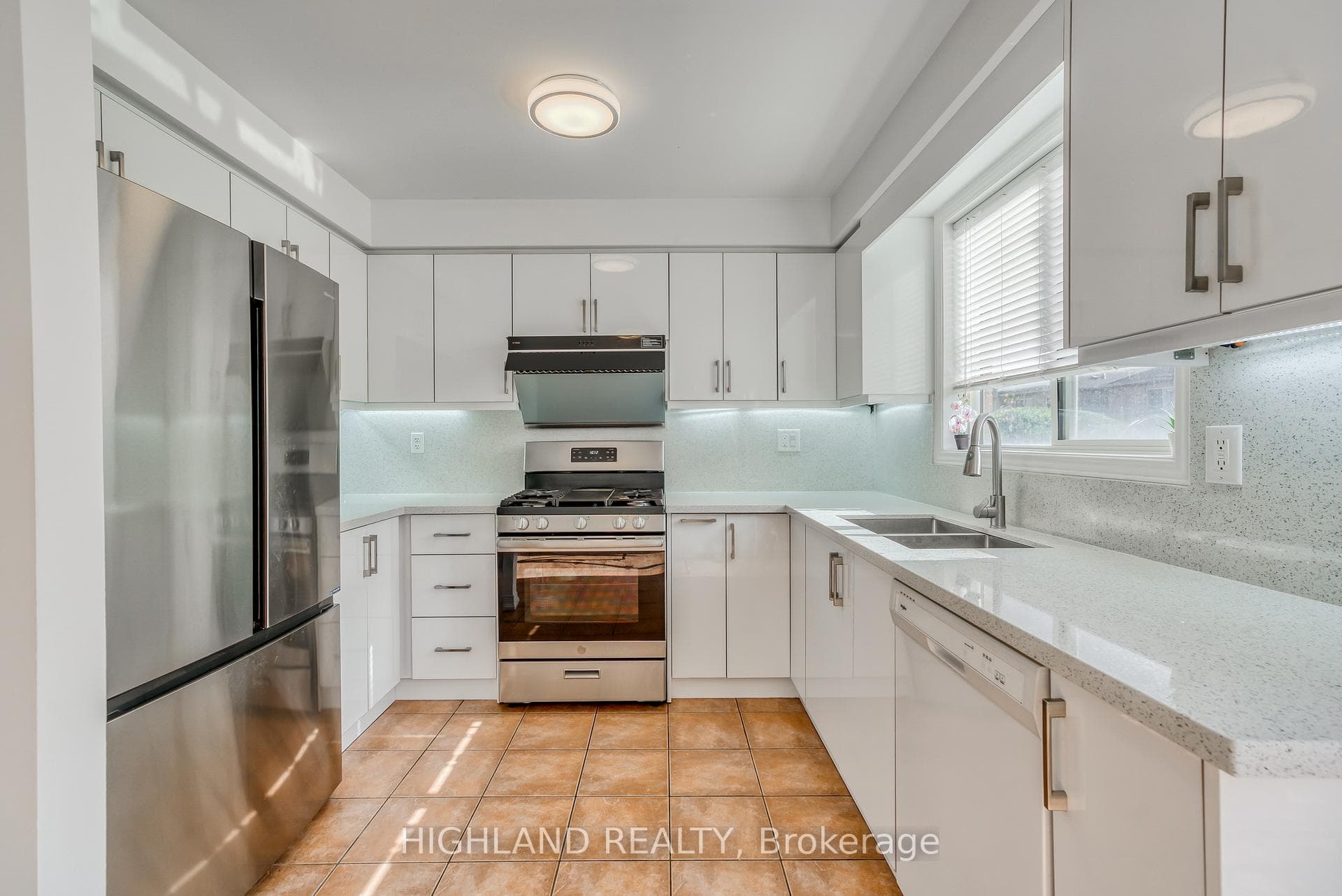 3904 Stardust Drive photo 10