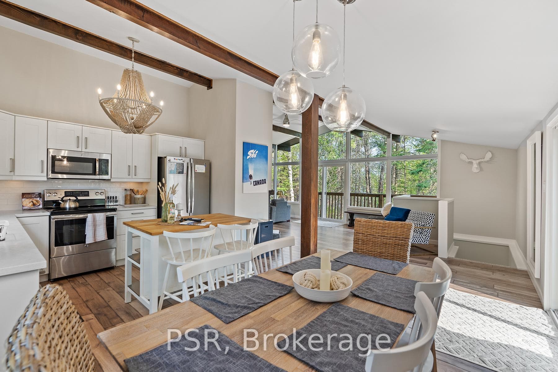 191 Chalet Crescent photo 1