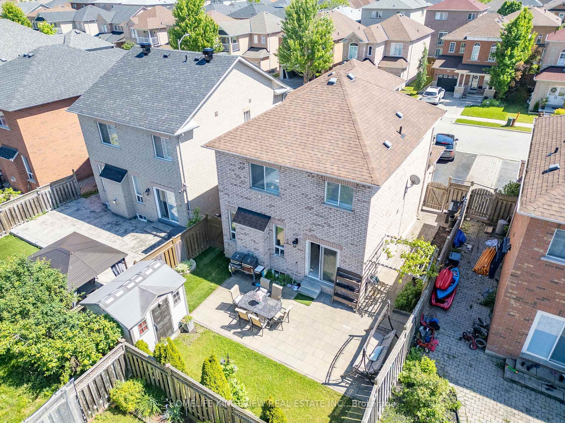 54 Dolce Crescent photo 29