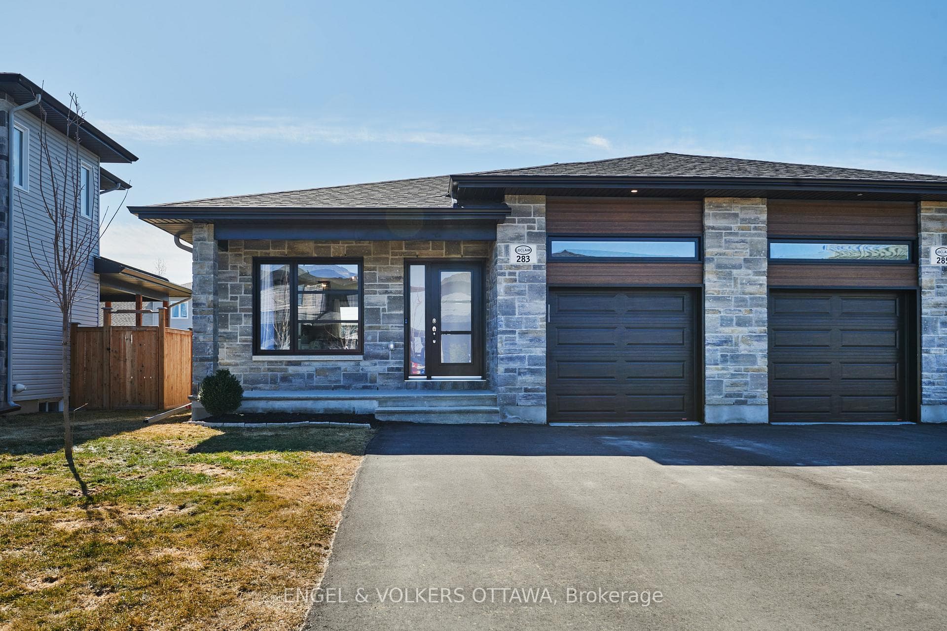 283 Moisson Street photo 1