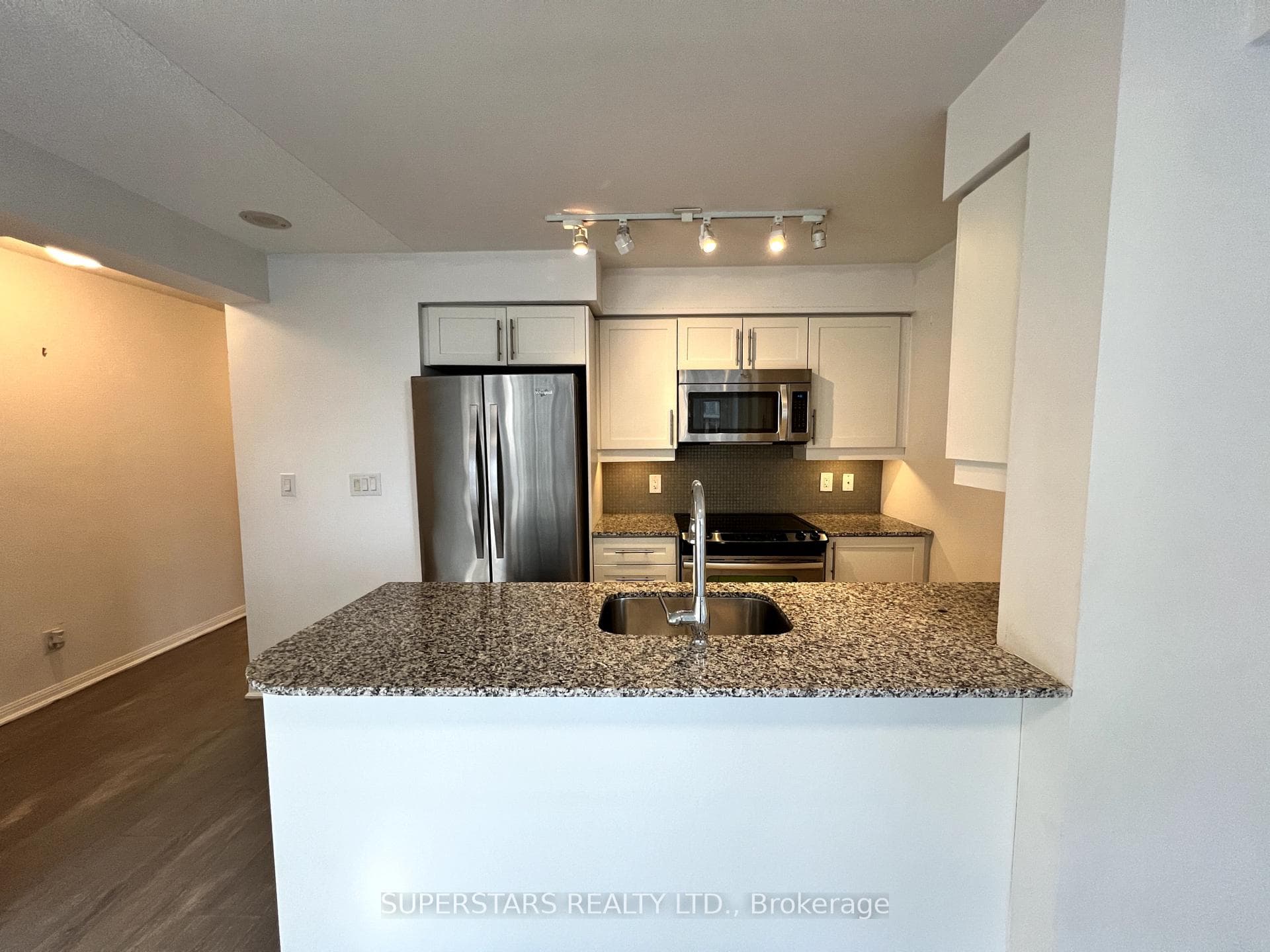 38 Grand Magazine Street Unit 1641 photo 3