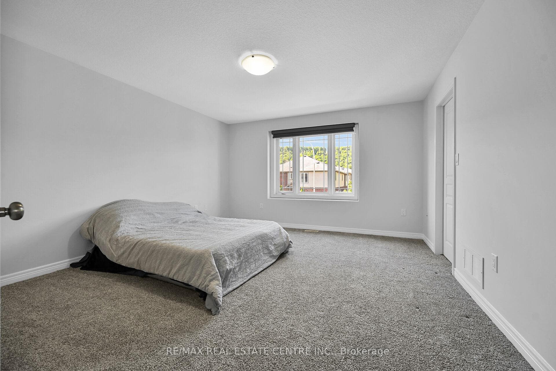 37 Cedar Street photo 18