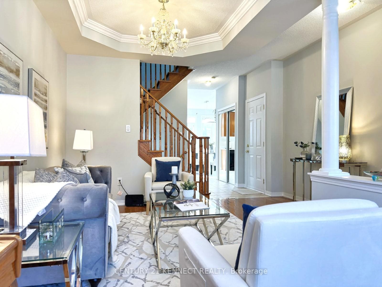 11 Magnotta Road photo 5