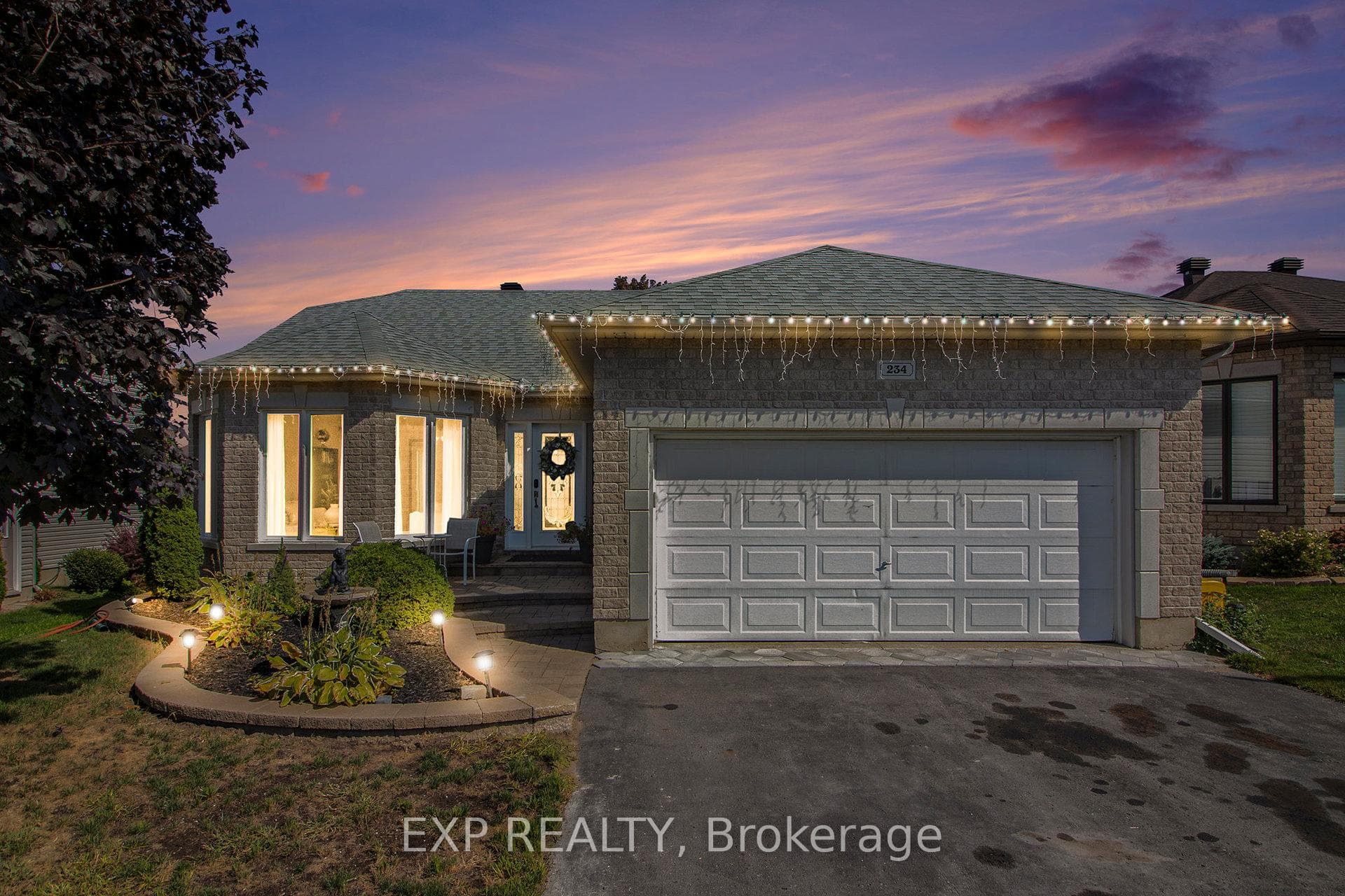 234 Sandra Crescent photo 1