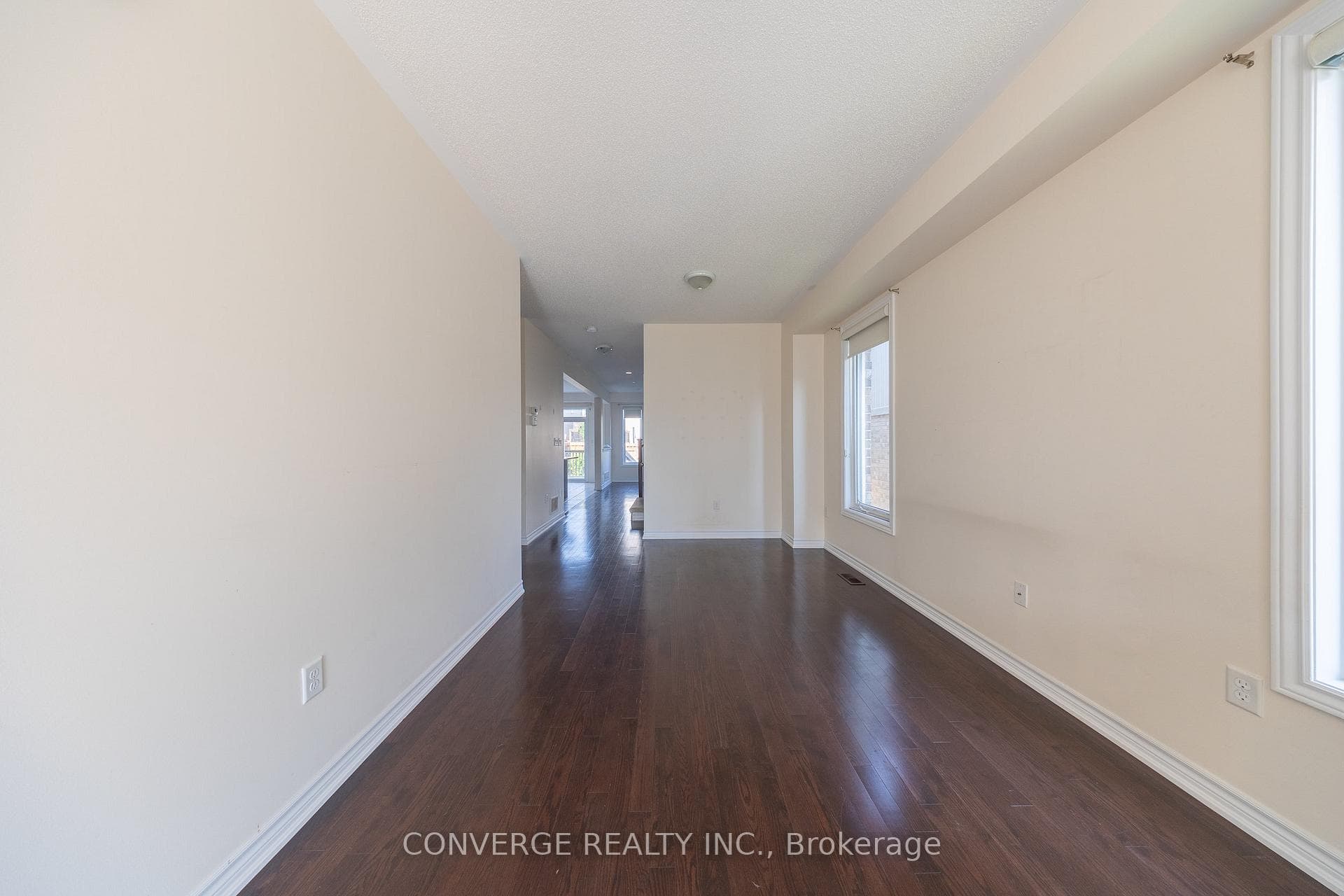23 Gordon Cowling Street photo 3