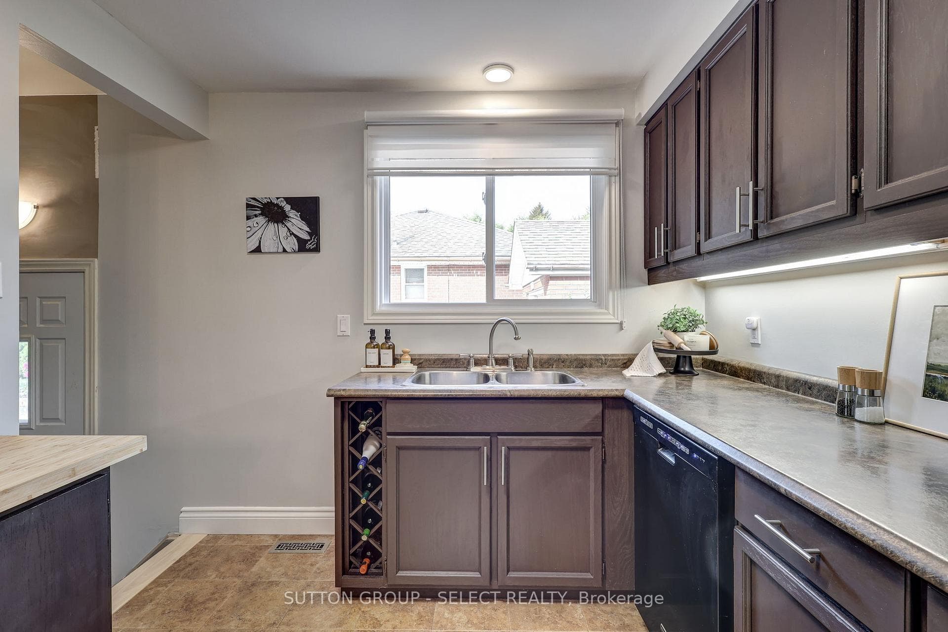 1319 Springbank Avenue photo 13