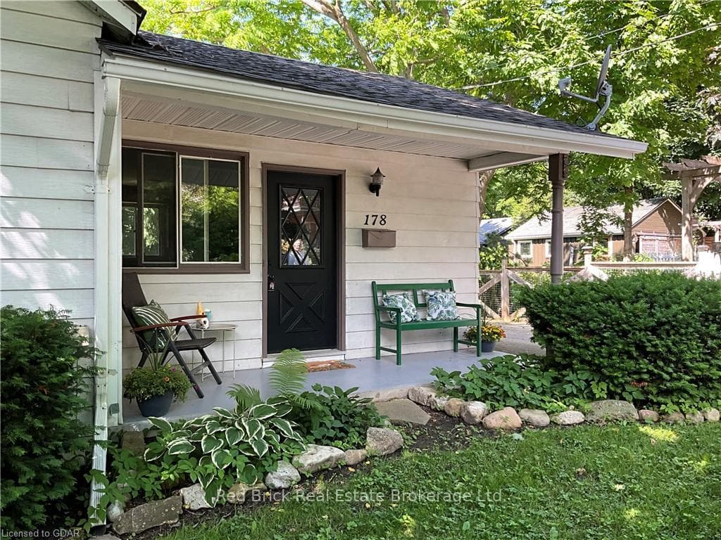 178 CHALMERS Street photo 3