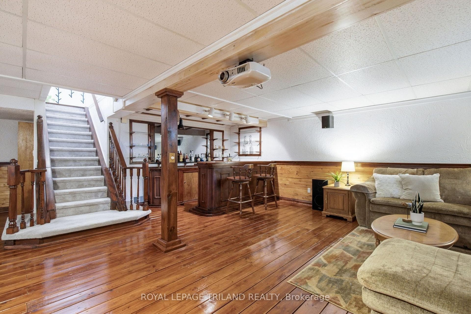 Recreation Room - bar