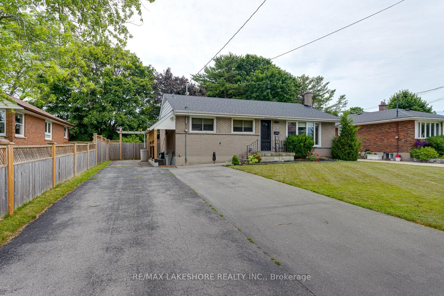 3 Ralston Drive photo 2