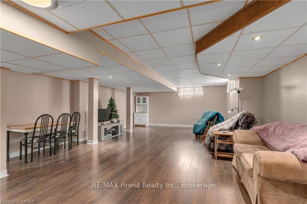 121 JESSUP Lane photo 42