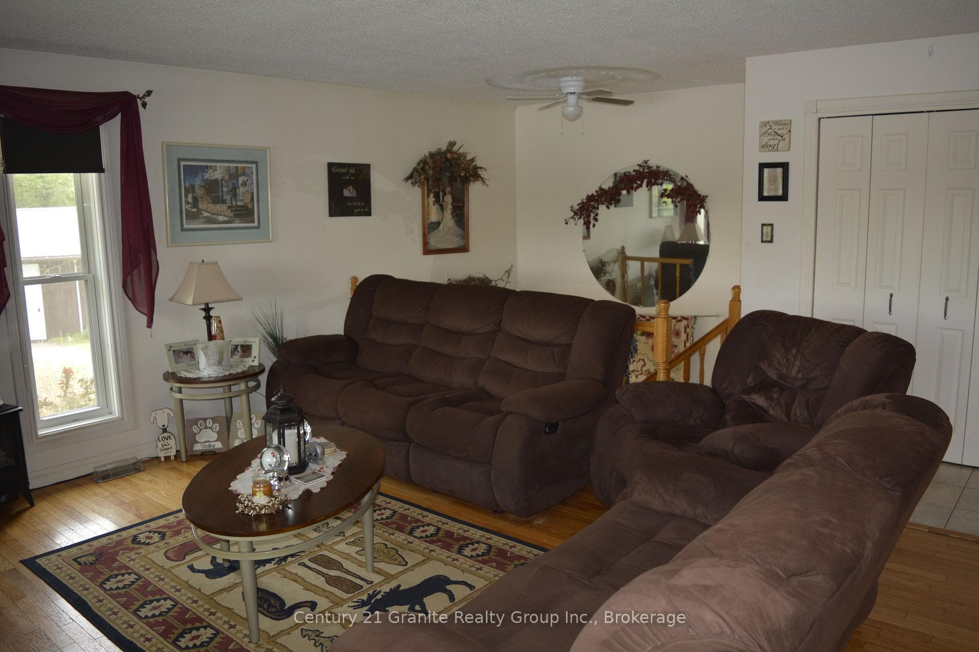 230 RIVER BEND Drive photo 18