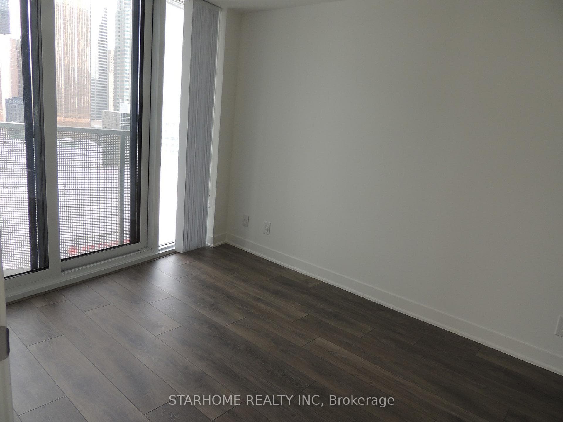 88 Harbour Street Unit 1902 photo 7