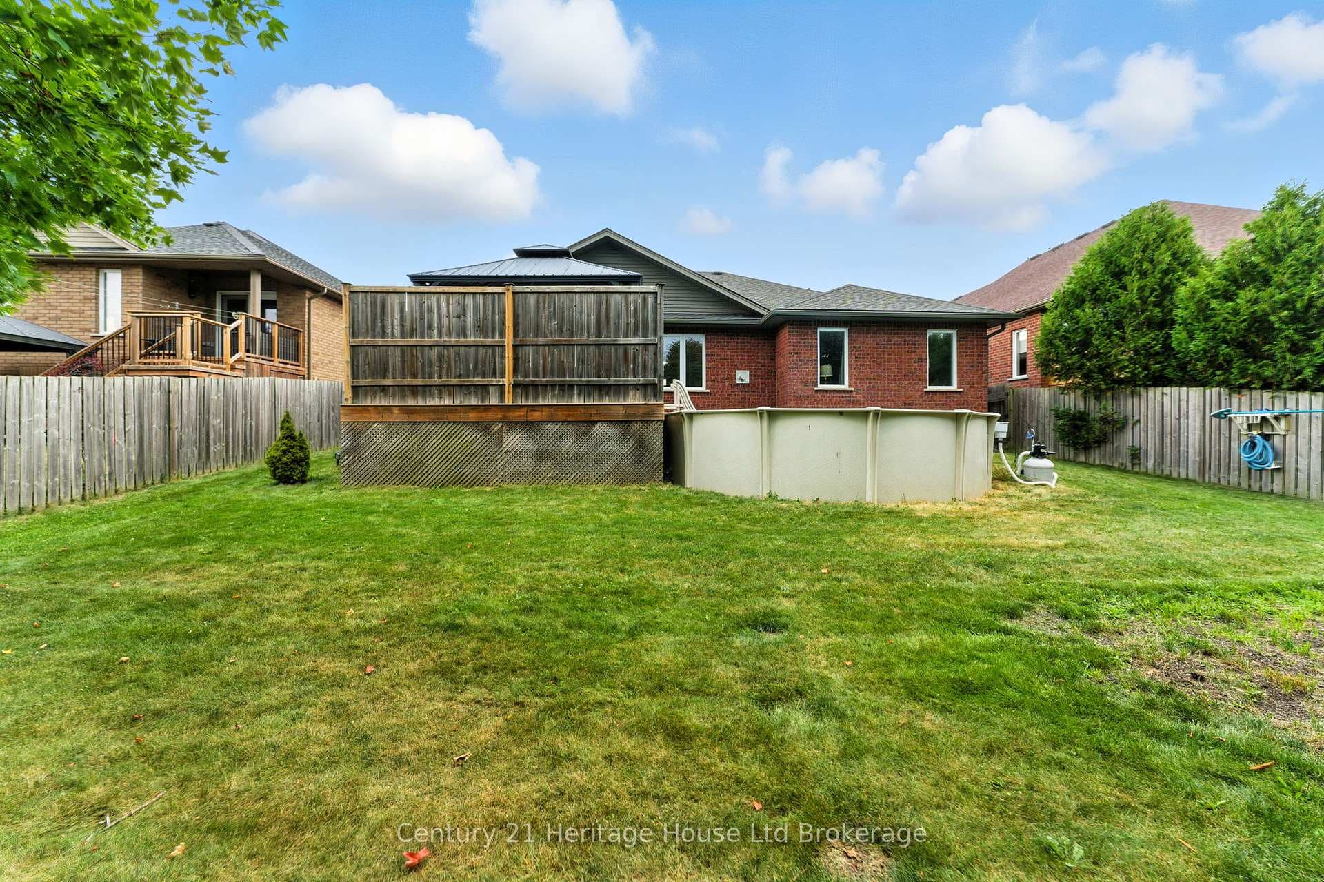 107 Applewood Street photo 43