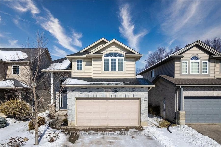 1186 Smither Road Unit Upper photo 1