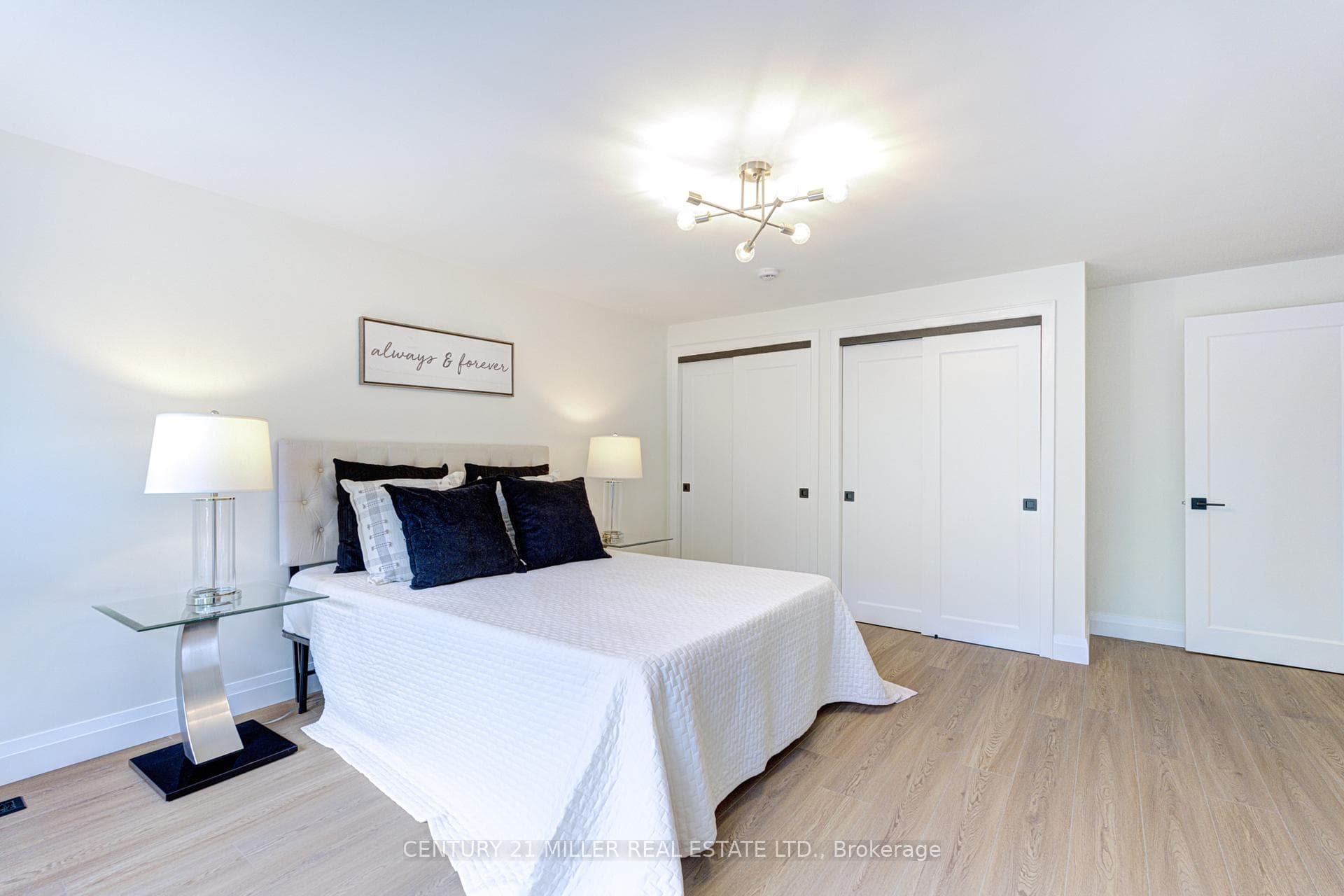 2442 Maryvale Court photo 20