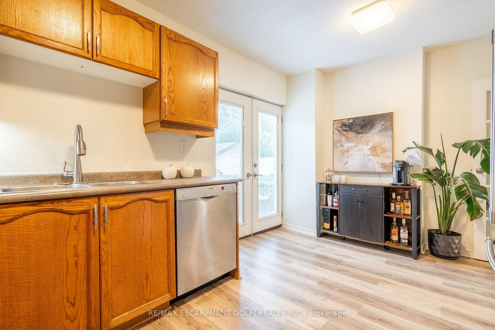 22 Bayfield Avenue photo 13