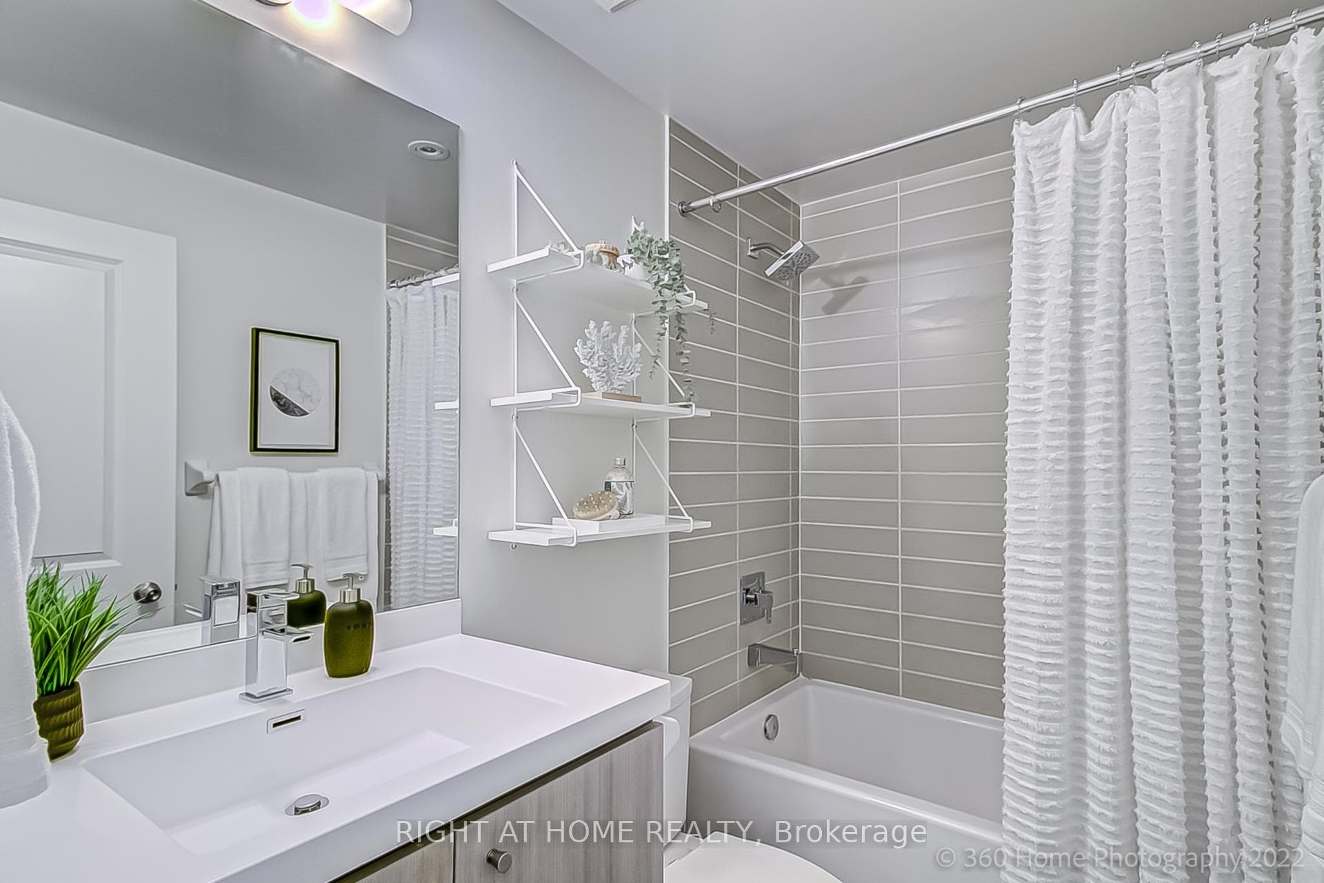 105 George Street Unit 312 photo 20