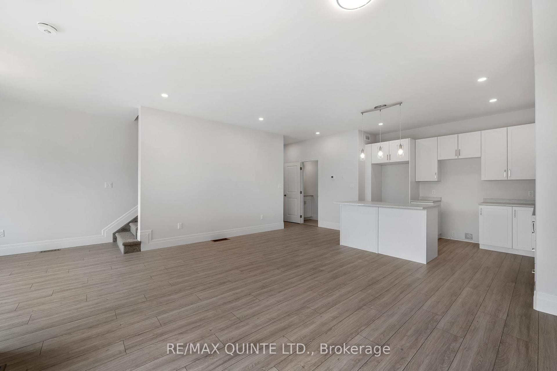 29 Markland Avenue photo 14
