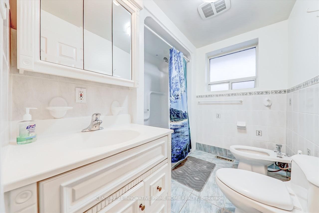 23 Neapolitan Drive Unit Main photo 16