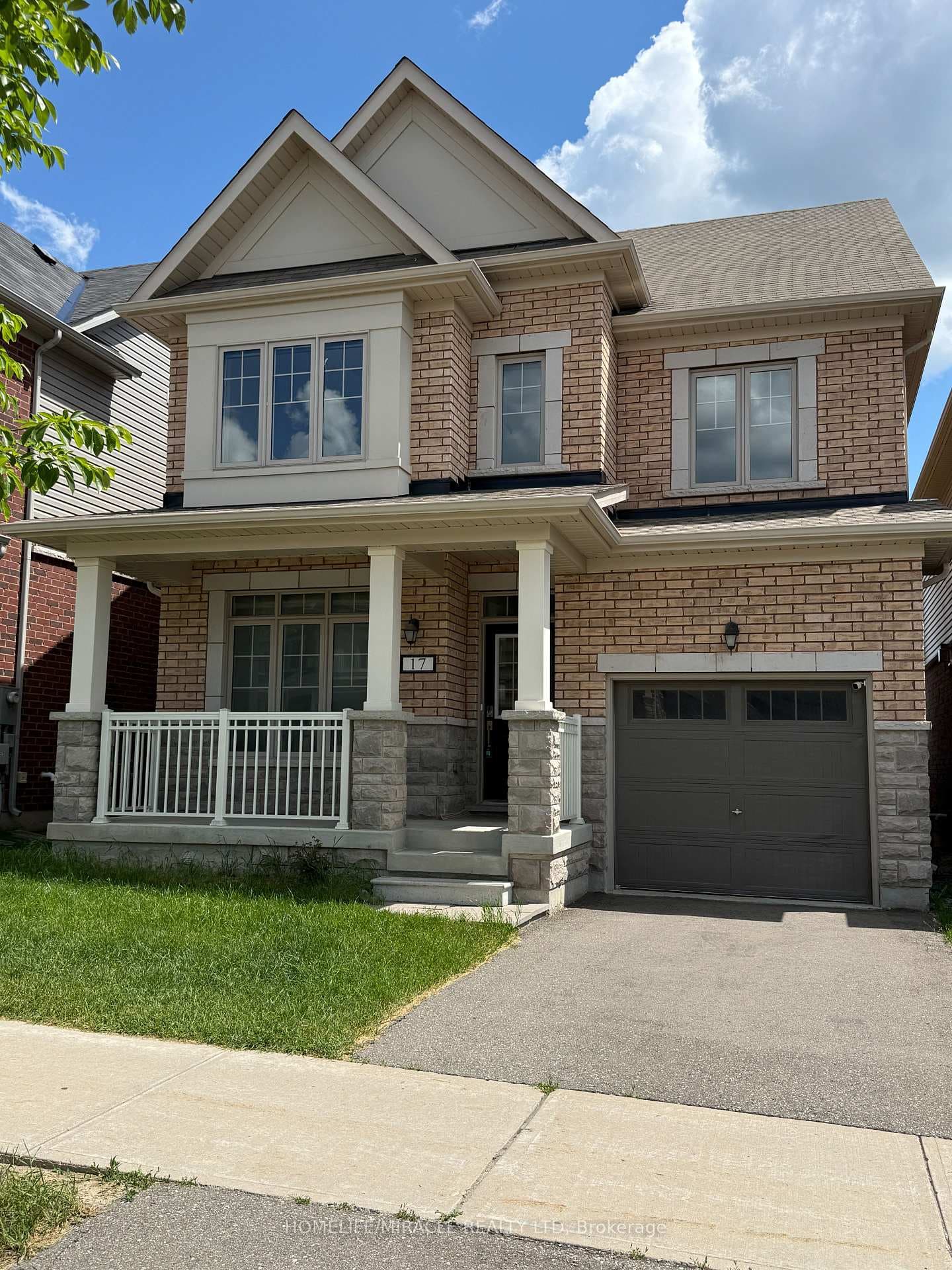 17 Casserley Crescent photo 3