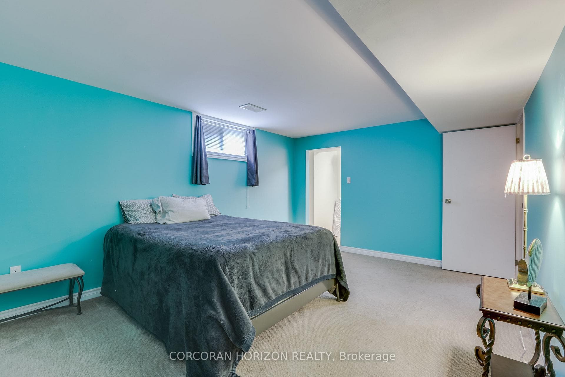 4542 Avenue Road photo 32