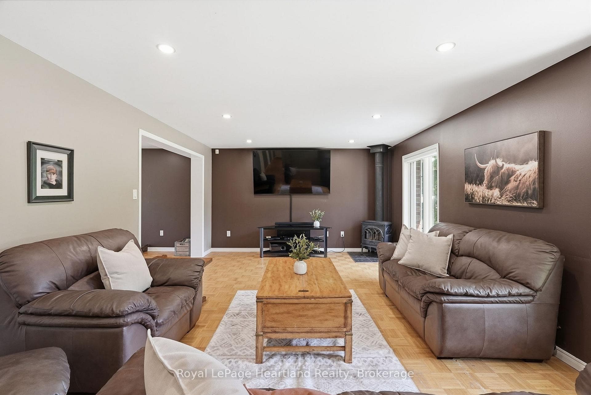 1041 Howick Street photo 7