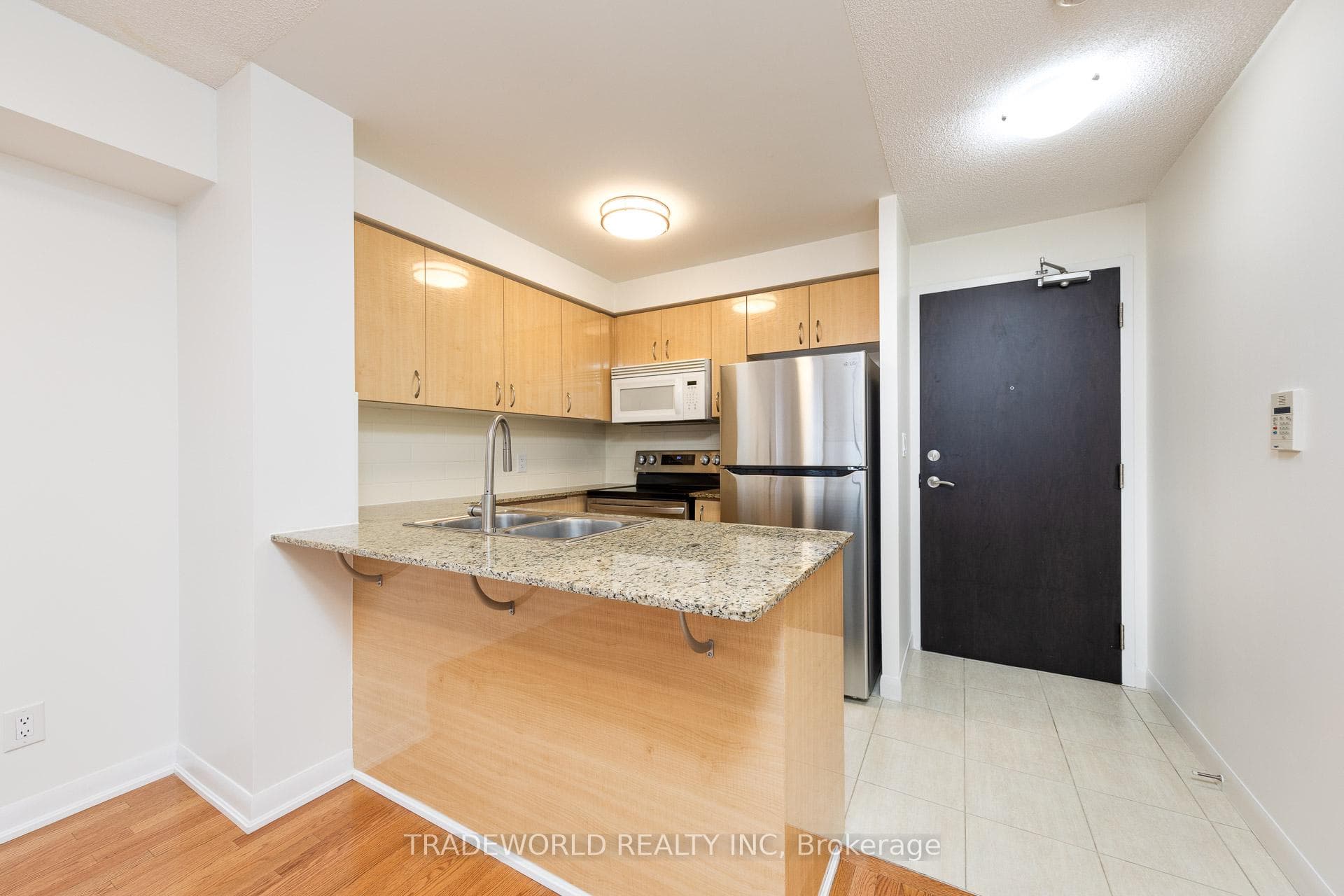 5793 Yonge Street Unit 1907 photo 3
