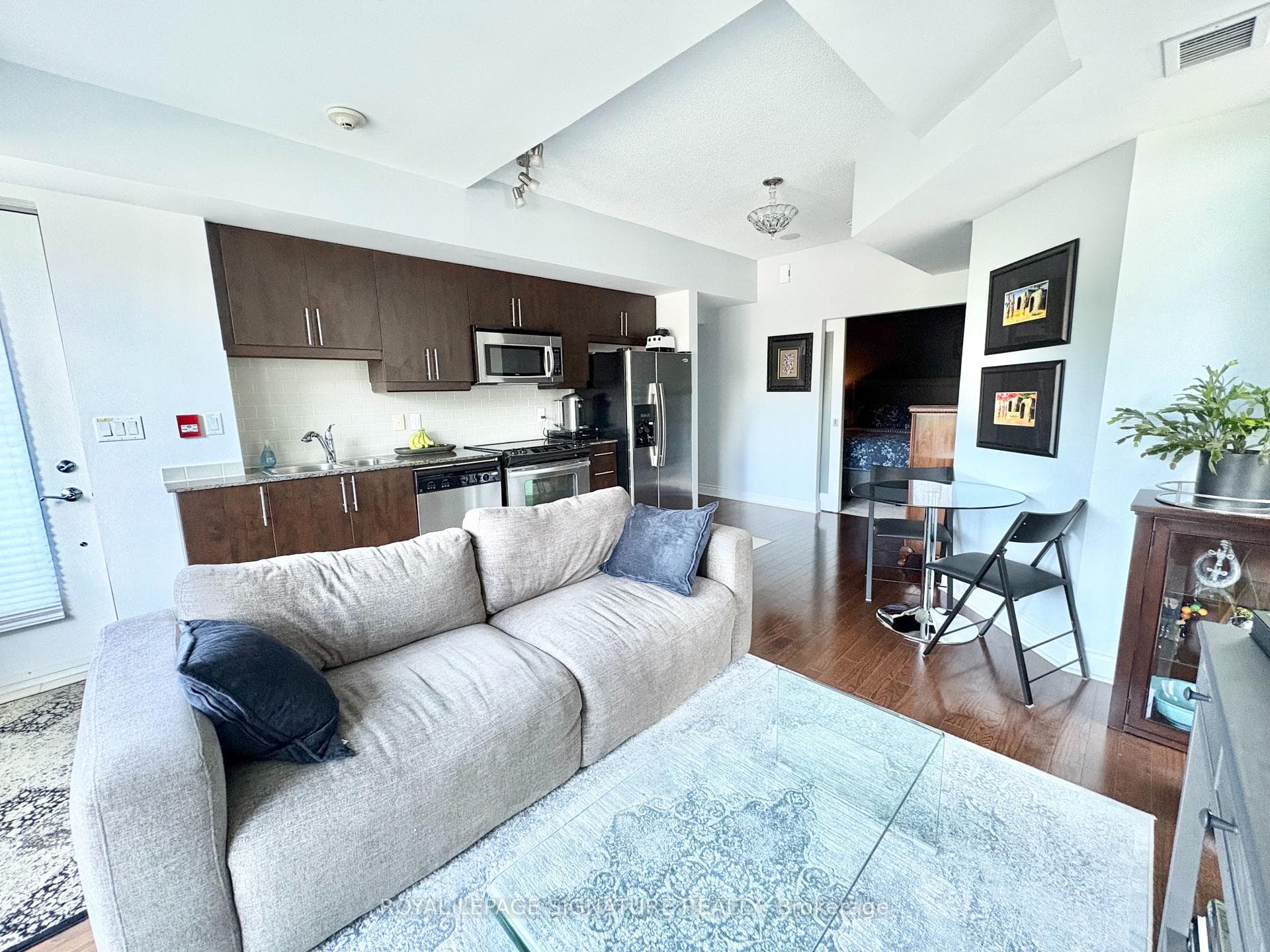 31 Olive Avenue Unit 211 photo 2