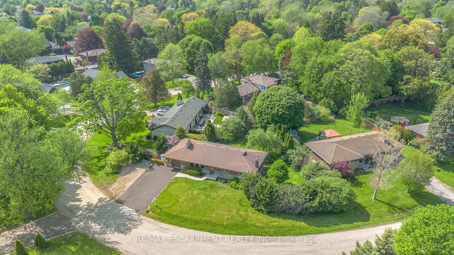 626 Iroquois Avenue photo 43